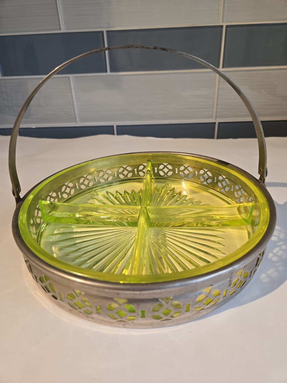 Vintage Yellow Vaseline Uranium Divided Glass Server with Metal Basket - Picture 2 of 11